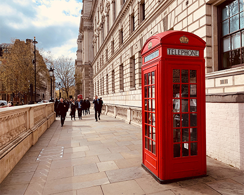 തൃശൂർ പാലക്കാട് ജില്ലാ അതിർത്തി വാണിയംപാറയിൽ റോഡിൽ GO SLOW എന്ന് എഴുതി വടക്കൻഞ്ചേരി പോലീസ്